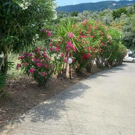 Philippos Studios Apartment *